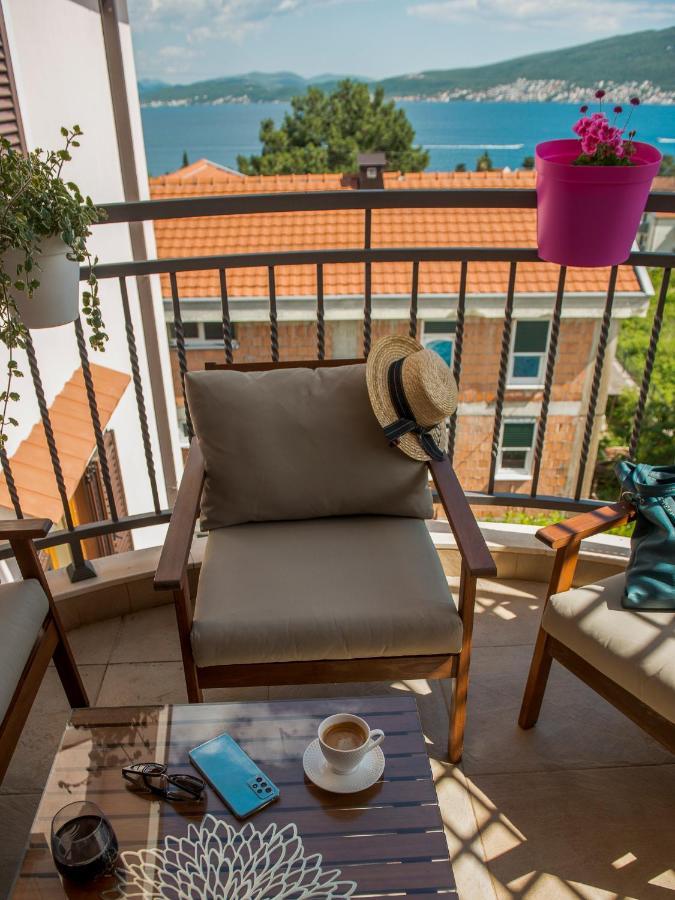 Cicciobello Lux Apartment Baosici With Stunning Sea View Luaran gambar
